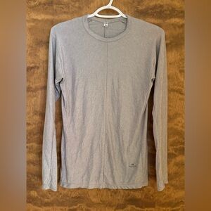 Uniqlo Heattech Gray Long Sleeve Shirt - Large